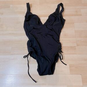 Sea Queen swimwear women’s black ruched low back  one piece swim bathing suit 12